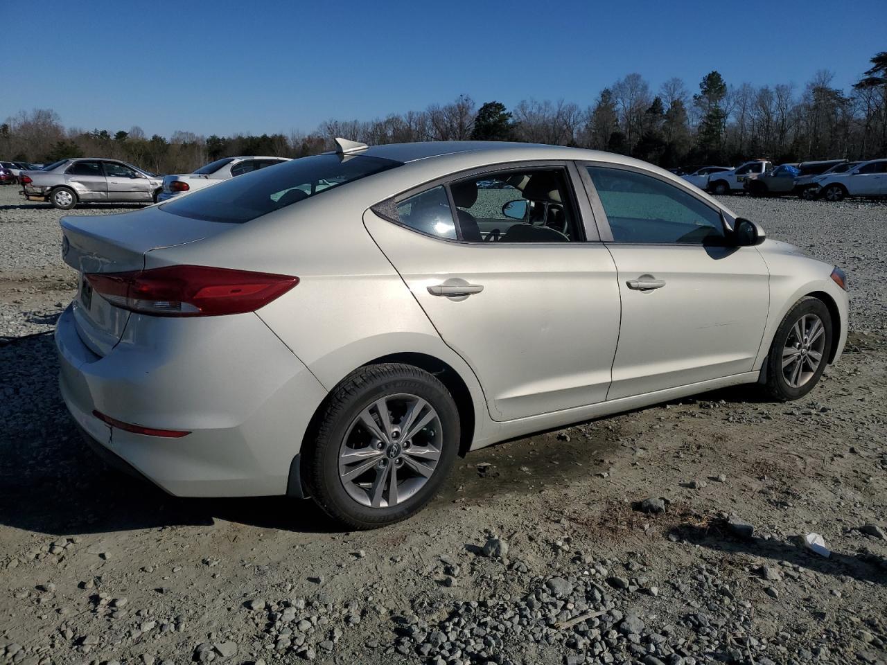 2017 HYUNDAI ELANTRA SE - Image 3