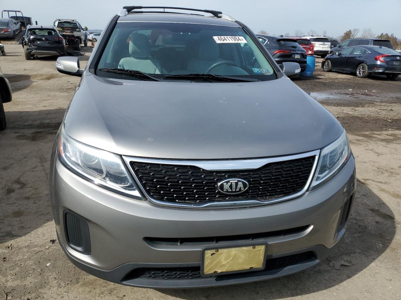 2015 KIA SORENTO LX - Image 5