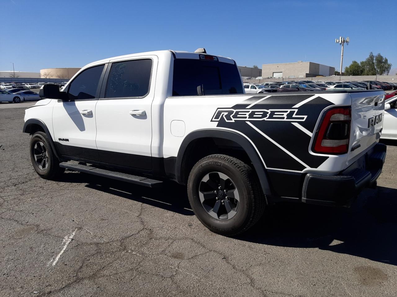 2020 RAM 1500 REBEL - Фото 2