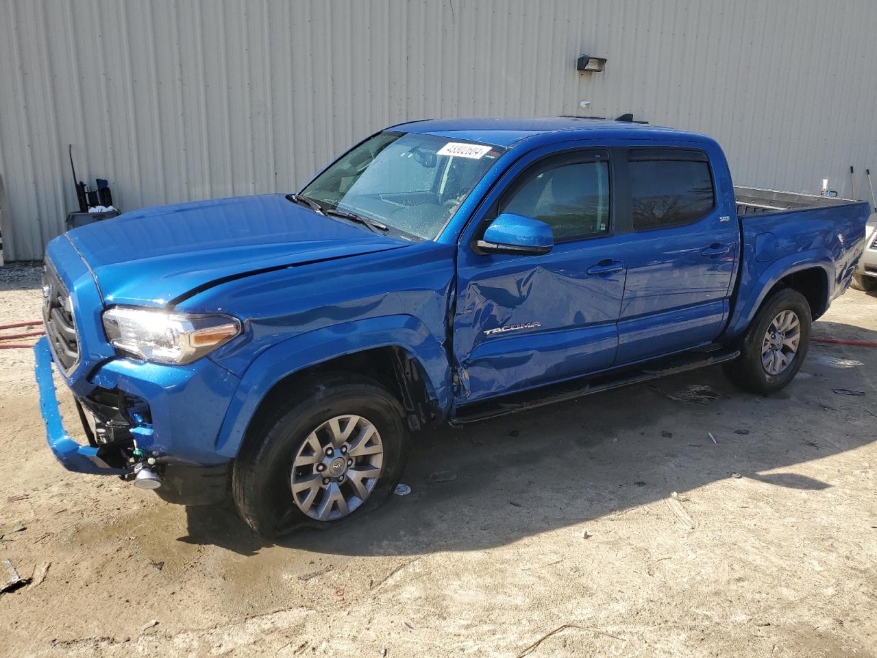 2017 TOYOTA TACOMA DOU