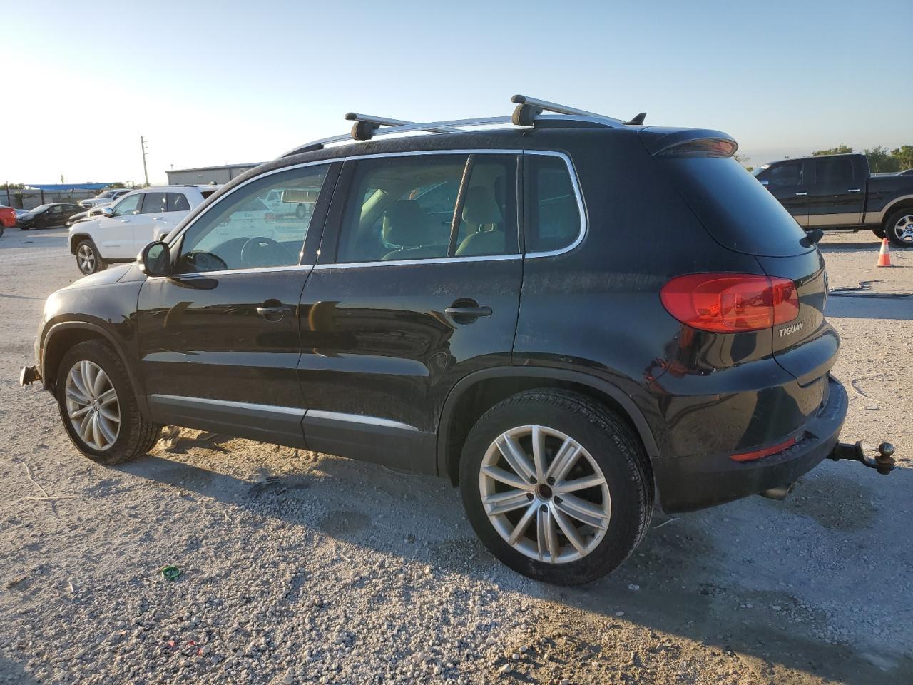 2015 VOLKSWAGEN TIGUAN S - Фото 2