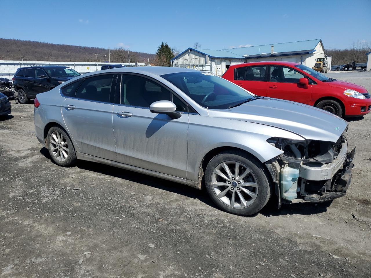 2017 FORD FUSION SE - Image 4