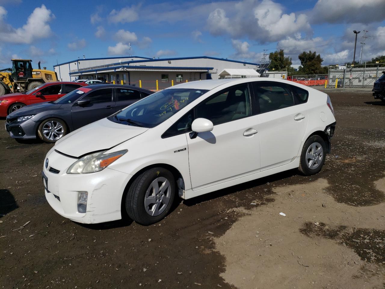 2011 TOYOTA PRIUS car image