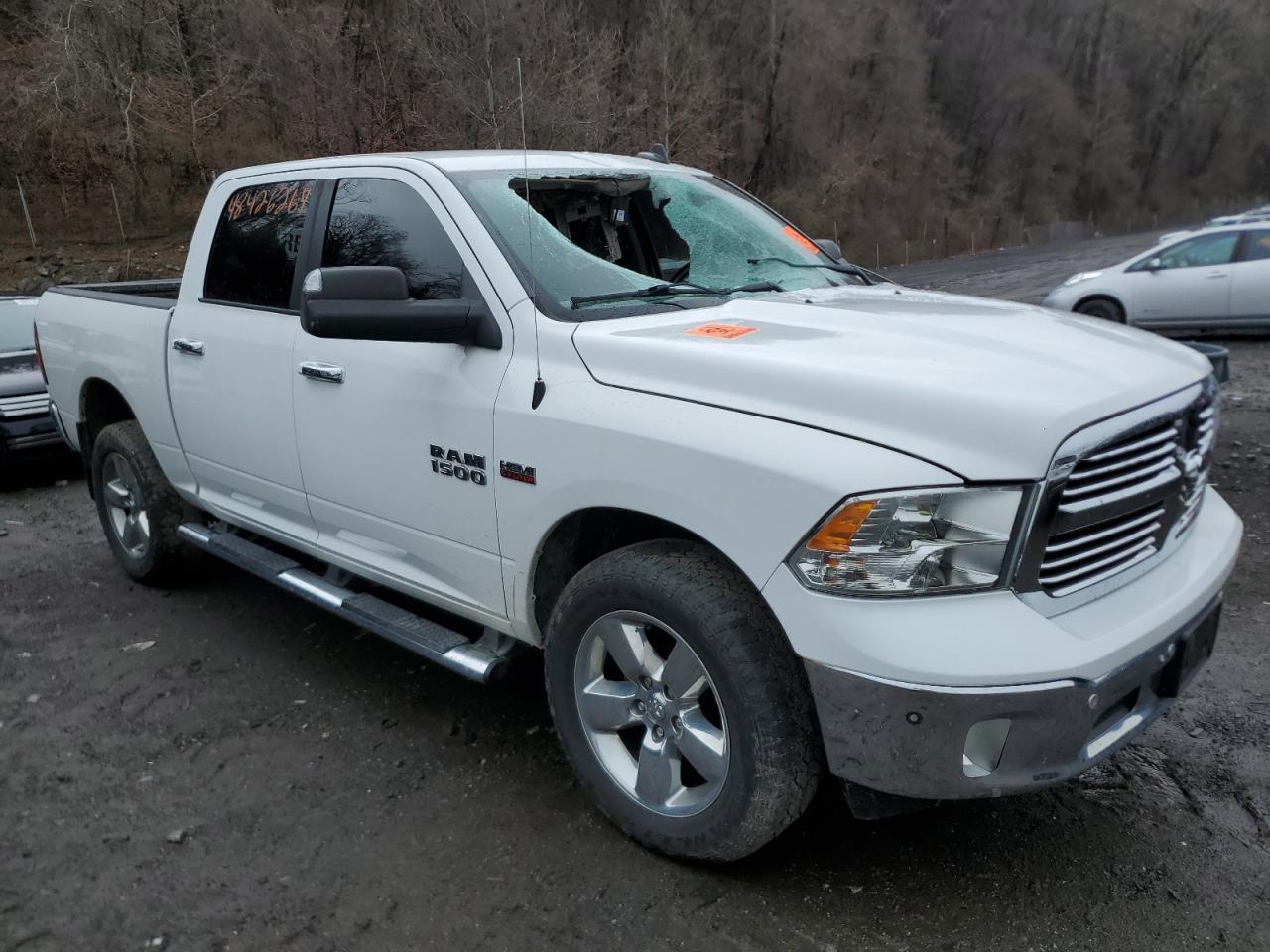 2017 RAM 1500 SLT - Image 4