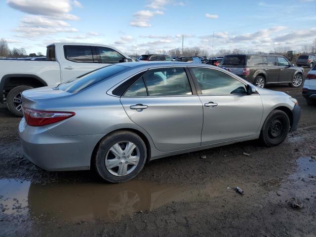 2015 Toyota Camry Le - Фото 3