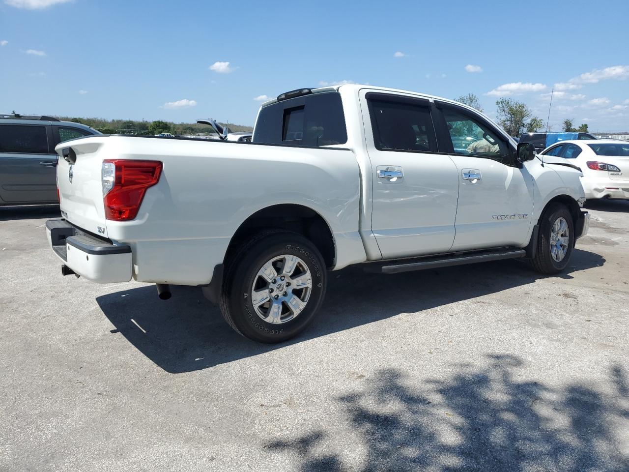 2018 NISSAN TITAN SV - Фото 3