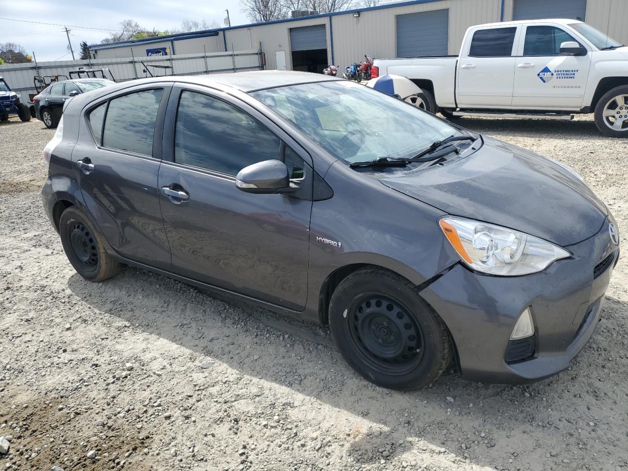 2013 TOYOTA PRIUS C - Image 4