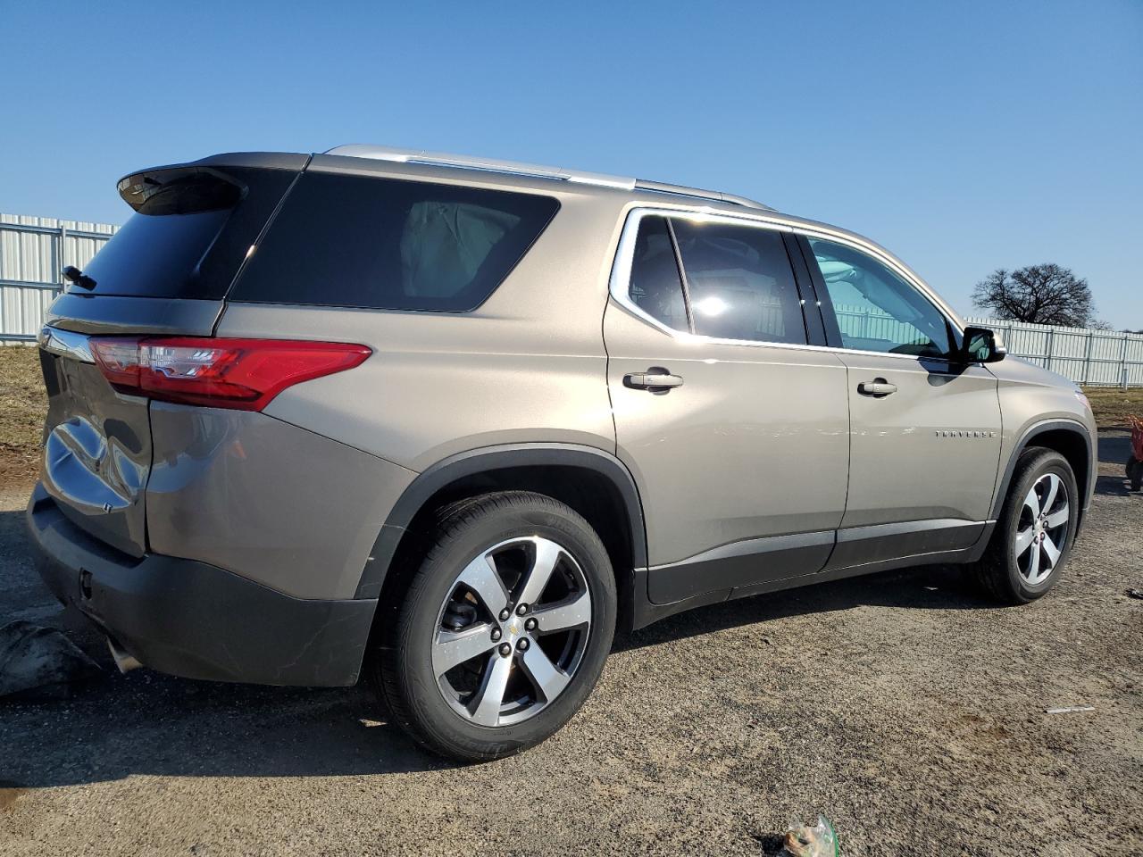 2018 CHEVROLET TRAVERSE L - Image 3