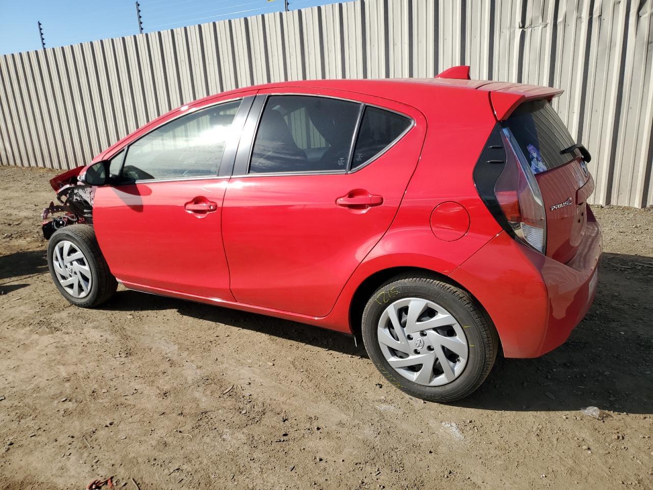 2015 TOYOTA PRIUS C - Image 2