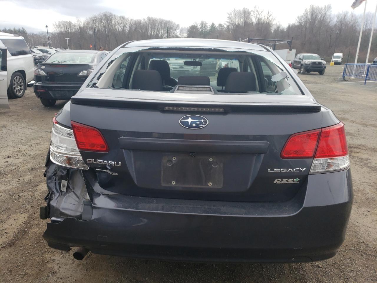 2012 SUBARU LEGACY 2.5 - Image 6