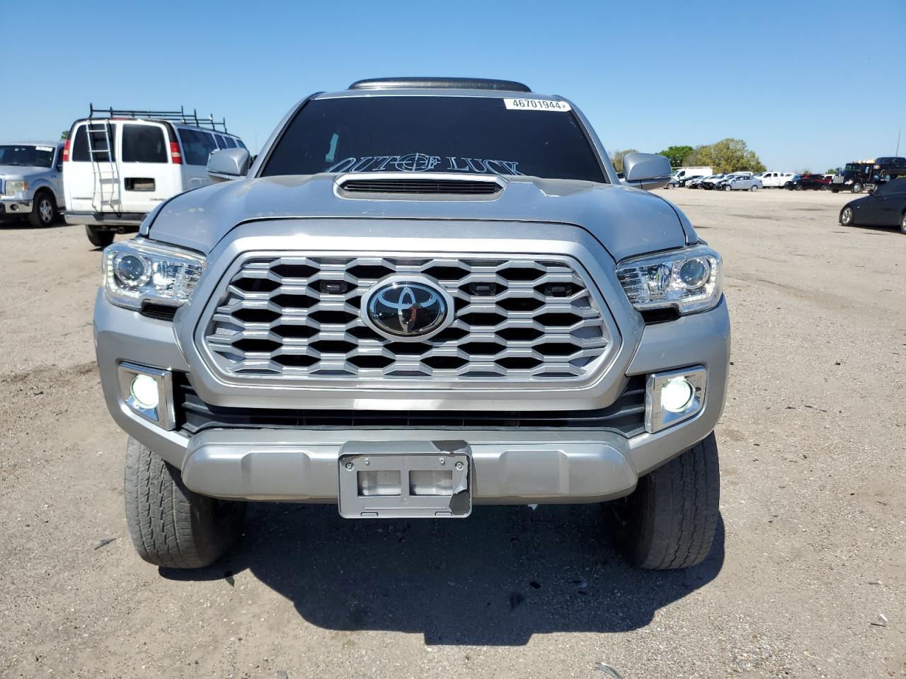 2017 TOYOTA TACOMA DOU - Фото 5
