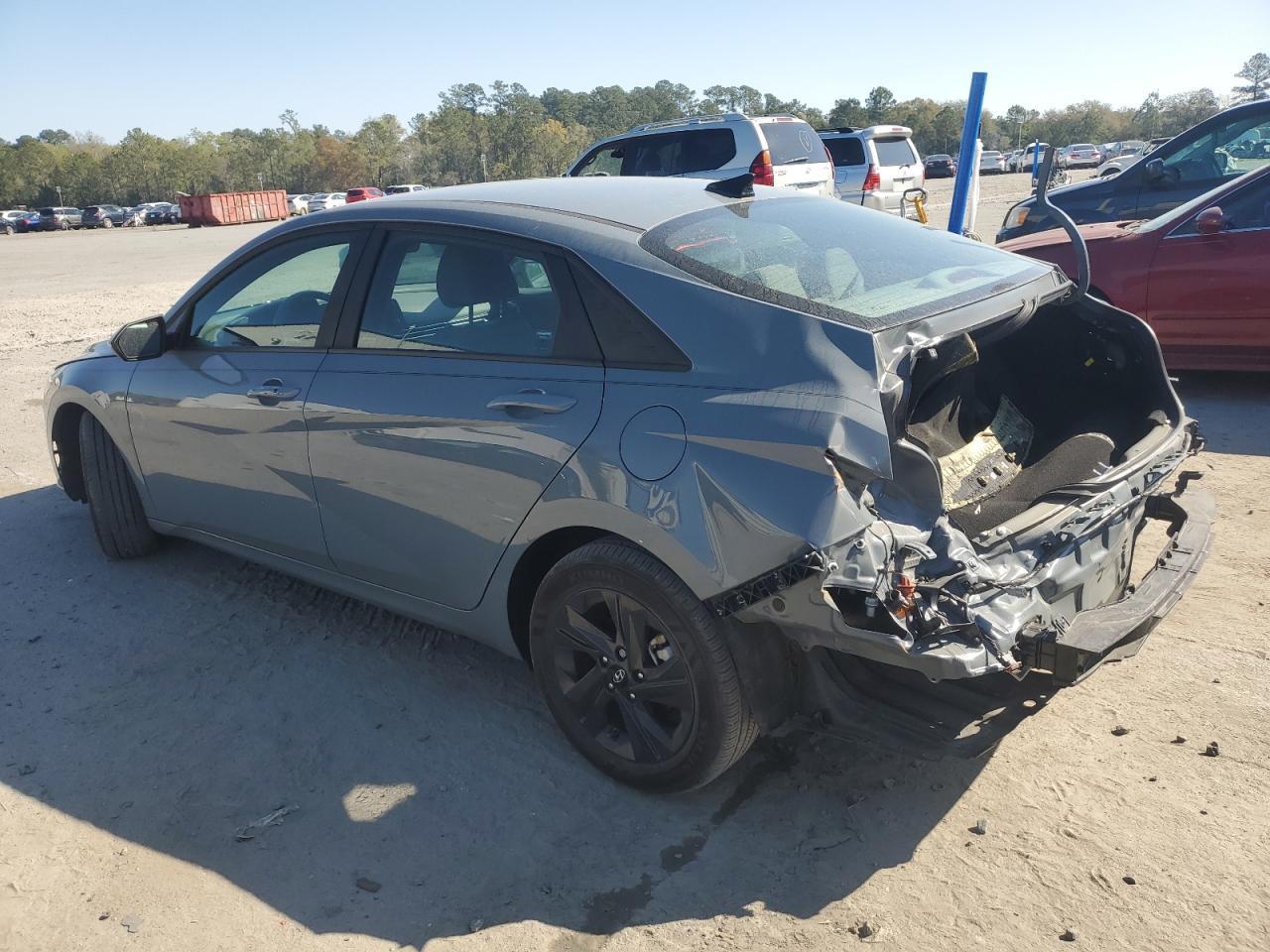 2023 HYUNDAI ELANTRA SE - Фото 2
