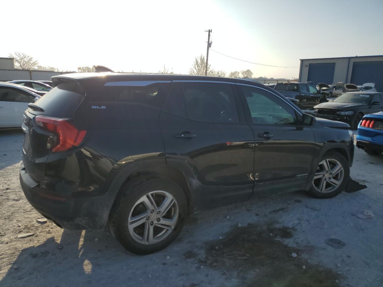 2018 GMC TERRAIN SL - Image 3