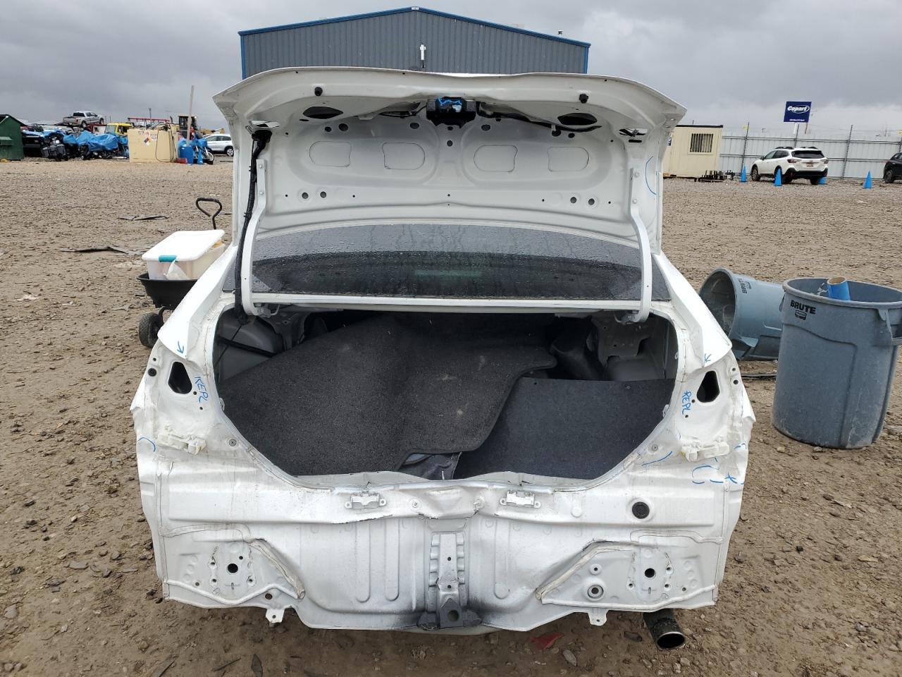 2018 TOYOTA COROLLA L - Image 6