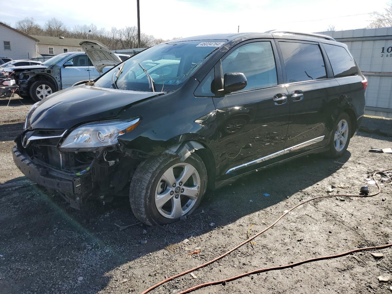 2019 TOYOTA SIENNA LE