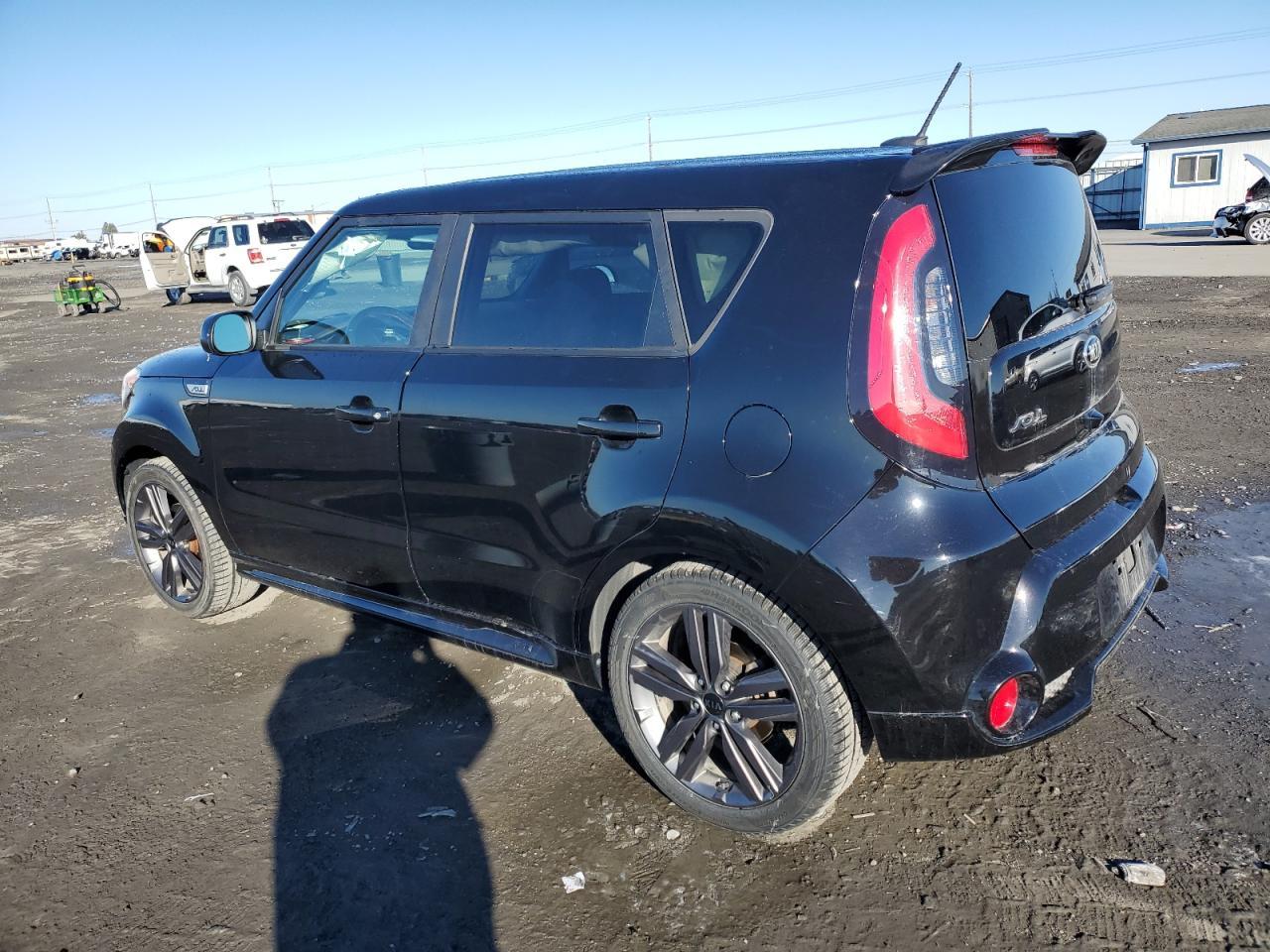 2016 KIA SOUL + - Image 2