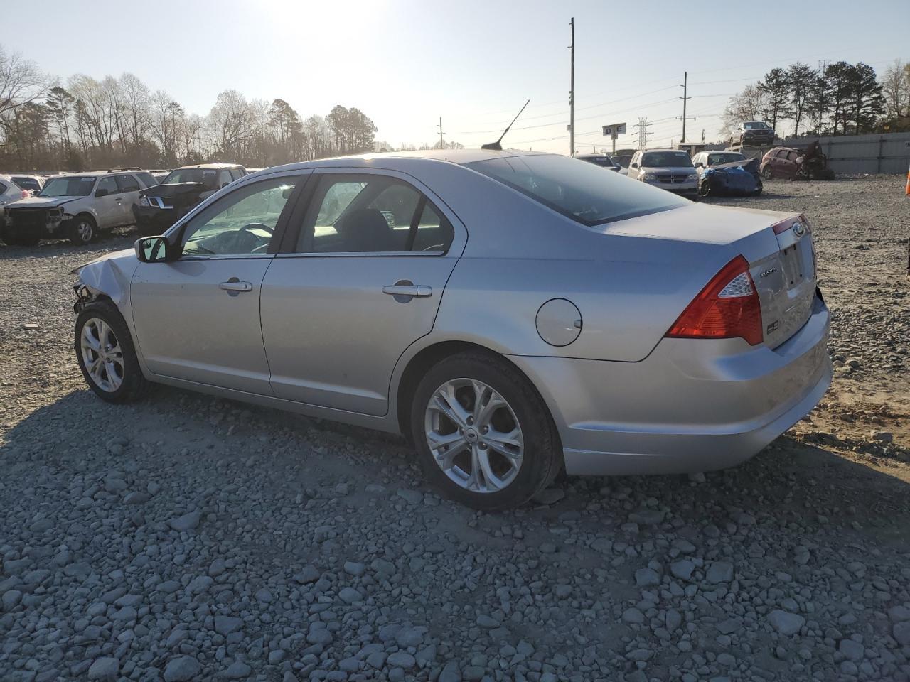 2012 FORD FUSION SE - Image 2