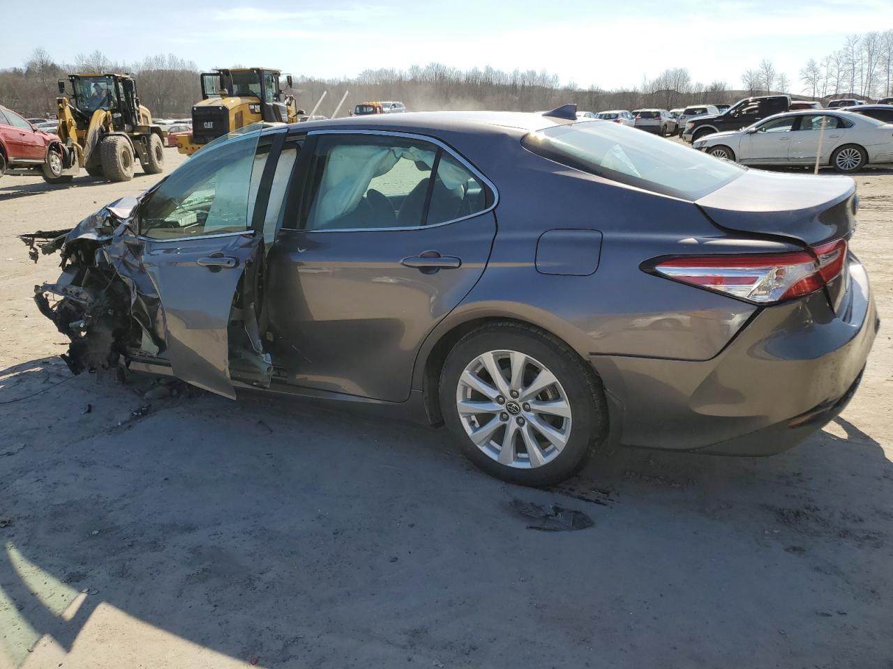 2020 TOYOTA CAMRY LE - Image 2