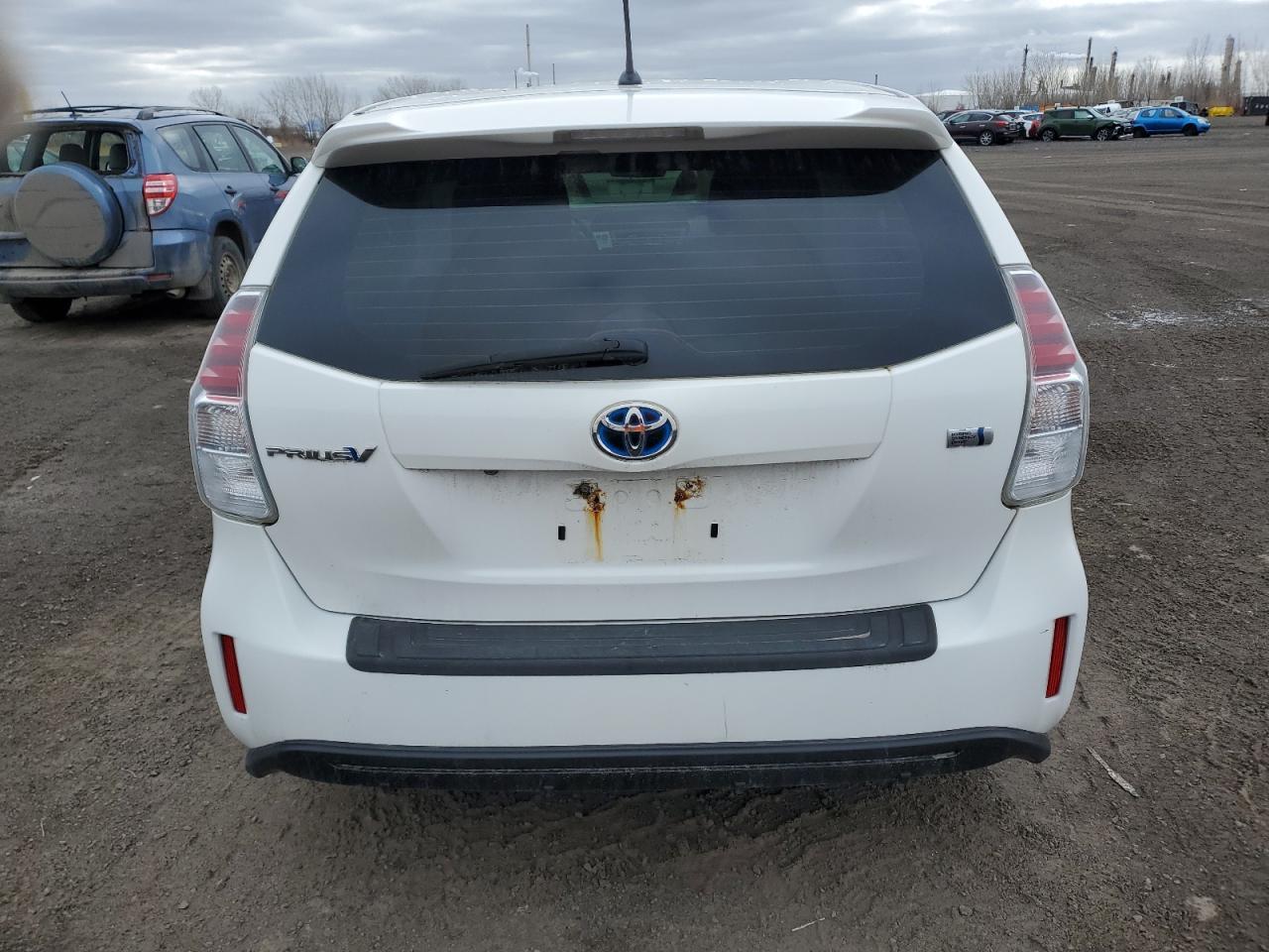 2015 TOYOTA PRIUS V - Фото 6