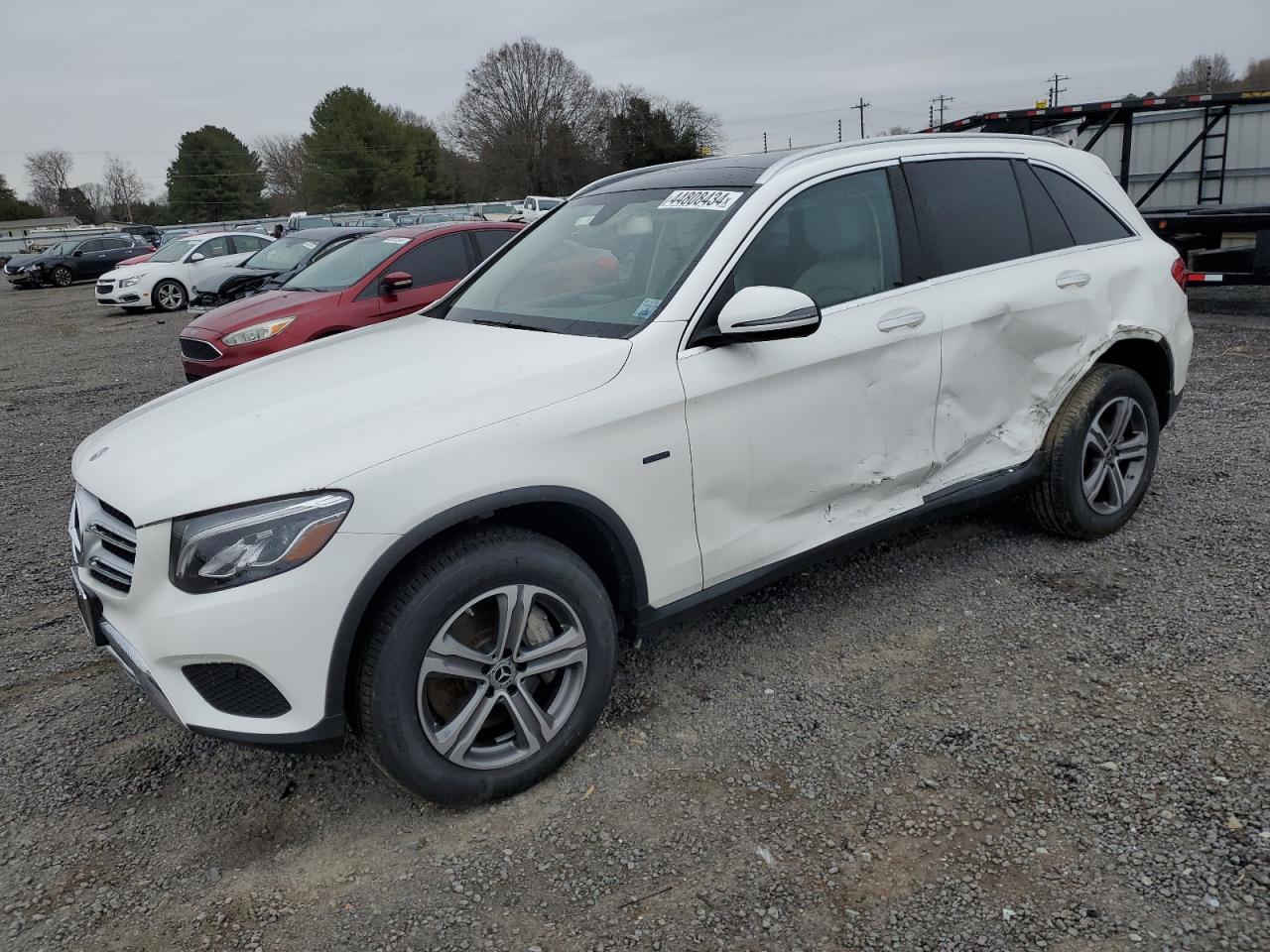 2019 MERCEDES-BENZ GLC 350E car image