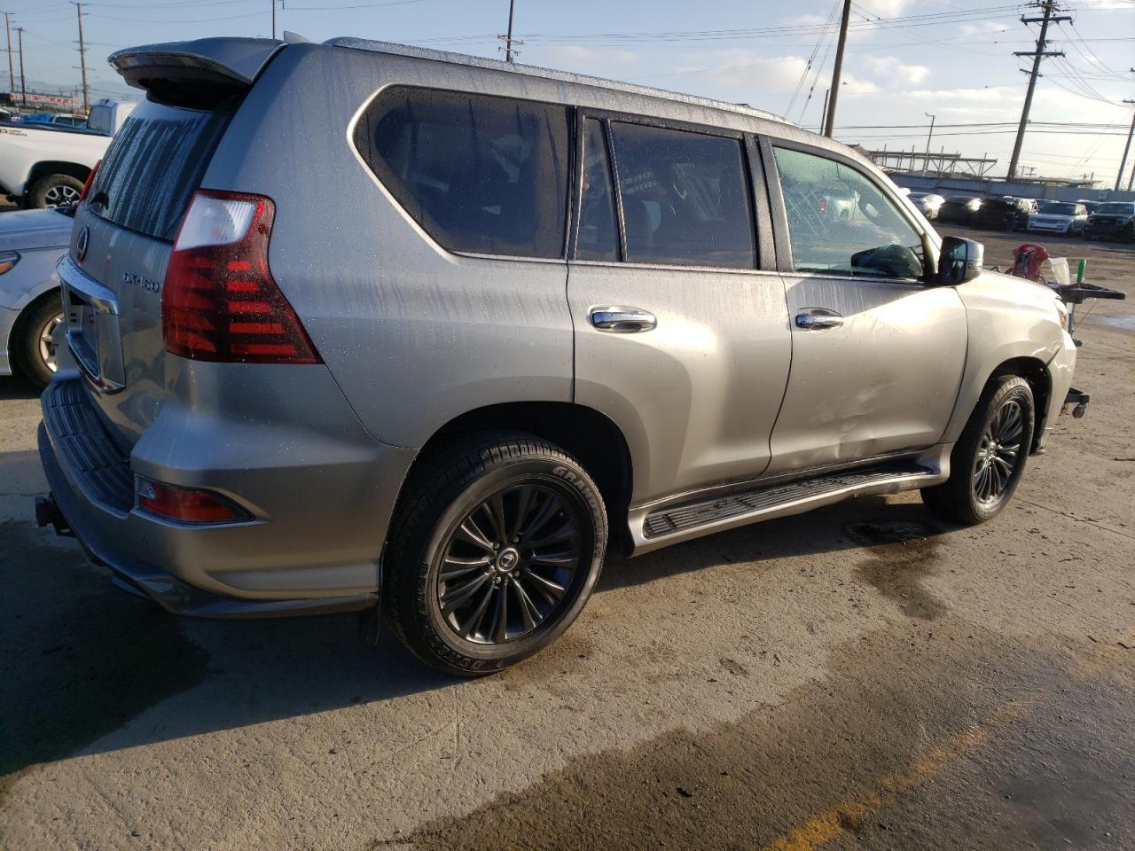 2022 LEXUS GX 460 - Image 3