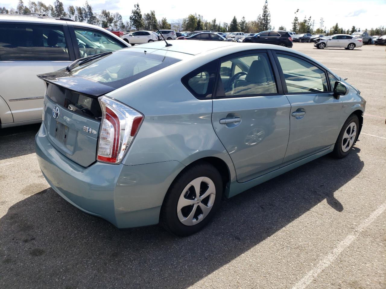 2015 TOYOTA PRIUS - Image 3