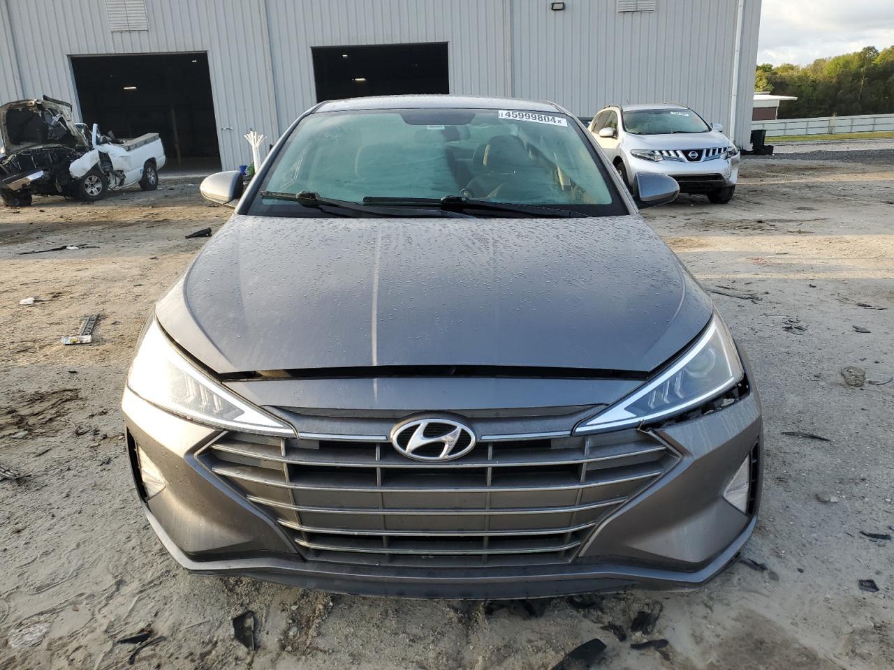 2019 HYUNDAI ELANTRA SE - Фото 5