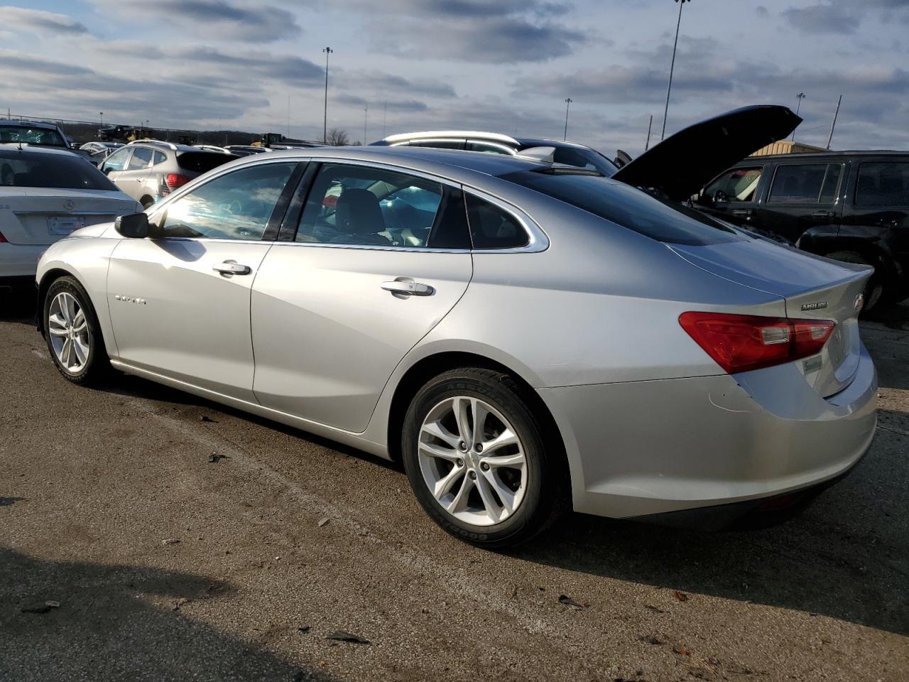 2017 CHEVROLET MALIBU LT - Image 2