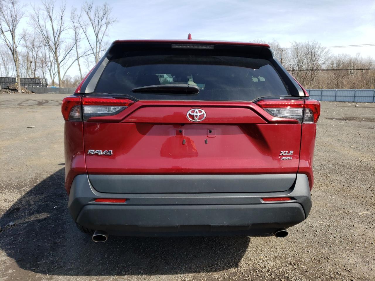 2020 TOYOTA RAV4 XLE - Фото 6