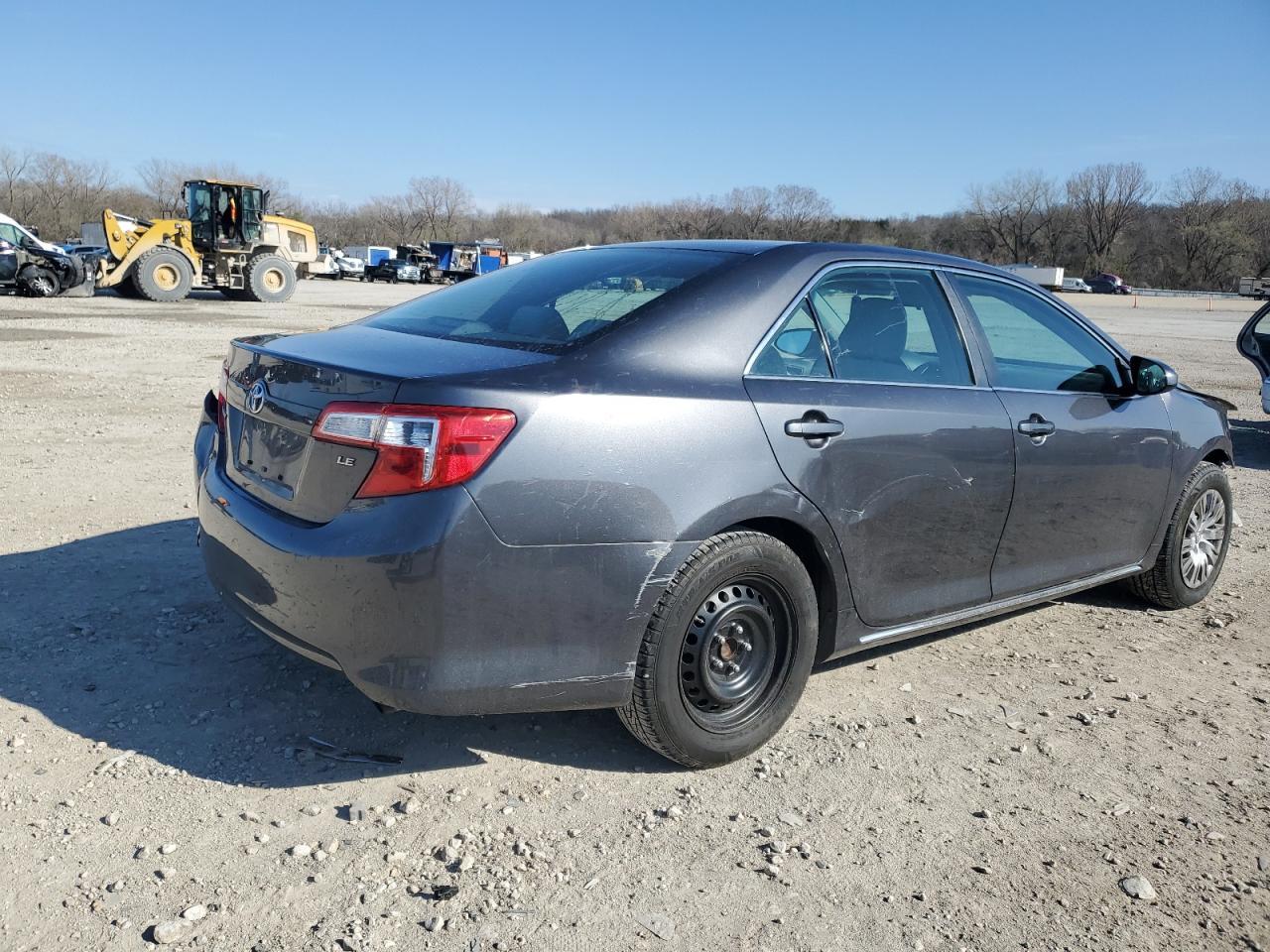 2014 TOYOTA CAMRY L - Image 3