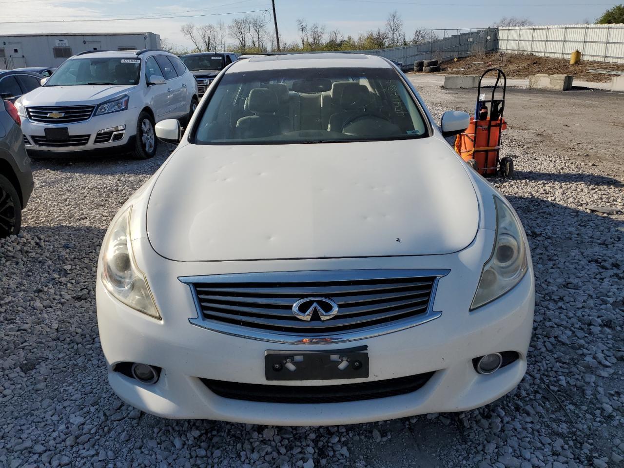 2012 INFINITI G37 - Image 5