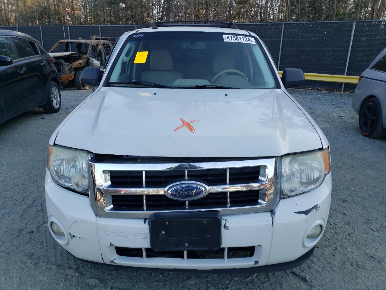 2010 FORD ESCAPE XLT - Image 5