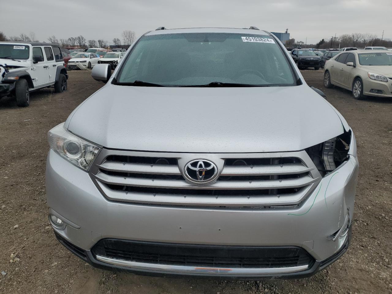 2011 TOYOTA HIGHLANDER - Фото 5