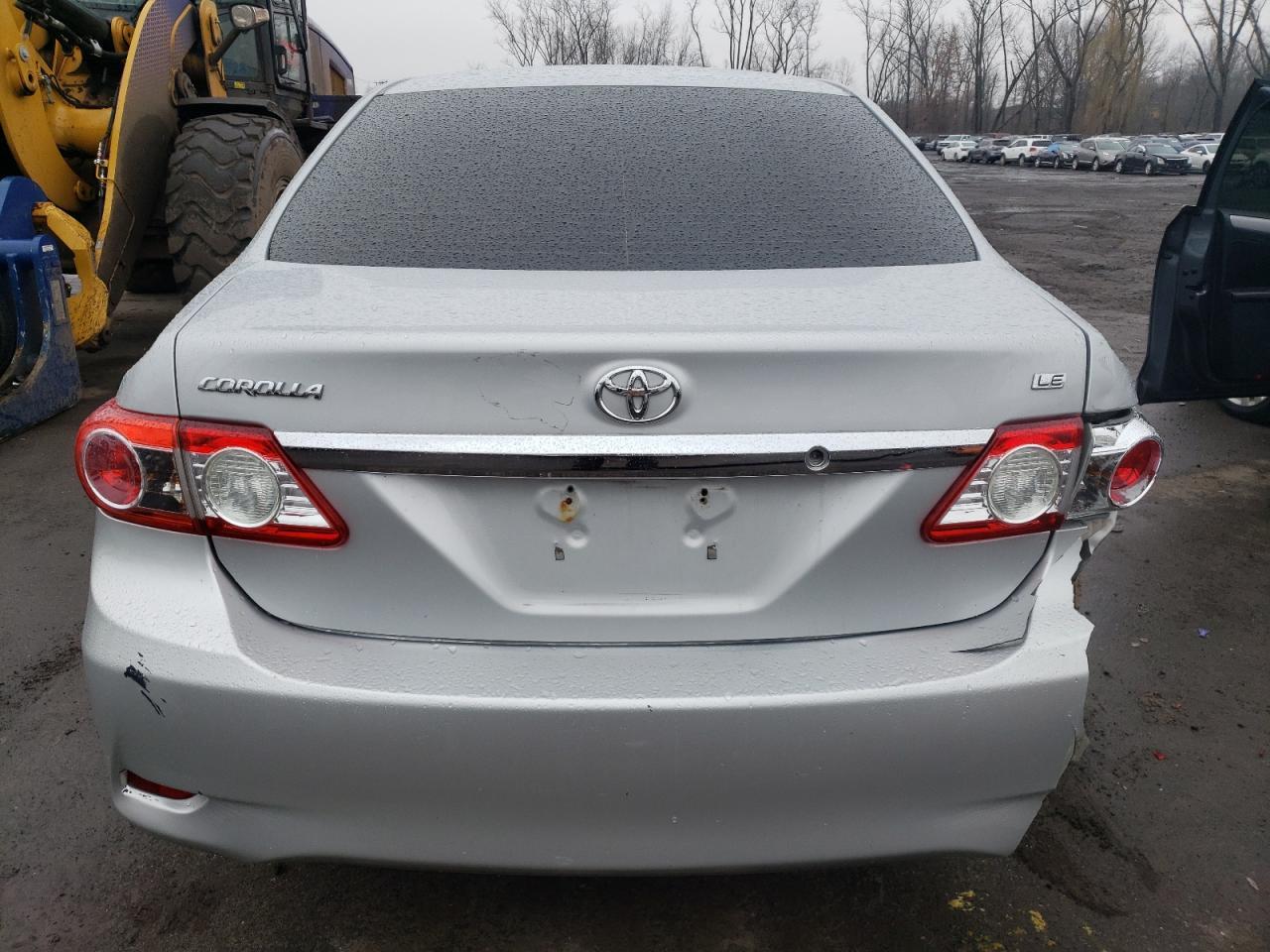 2013 TOYOTA COROLLA BA - Фото 6