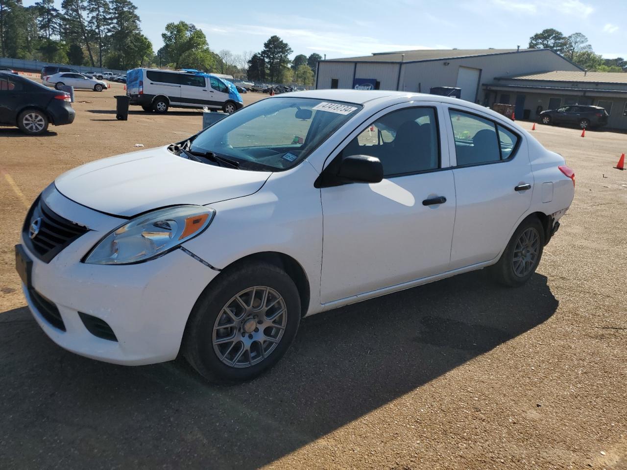 2014 NISSAN VERSA S
