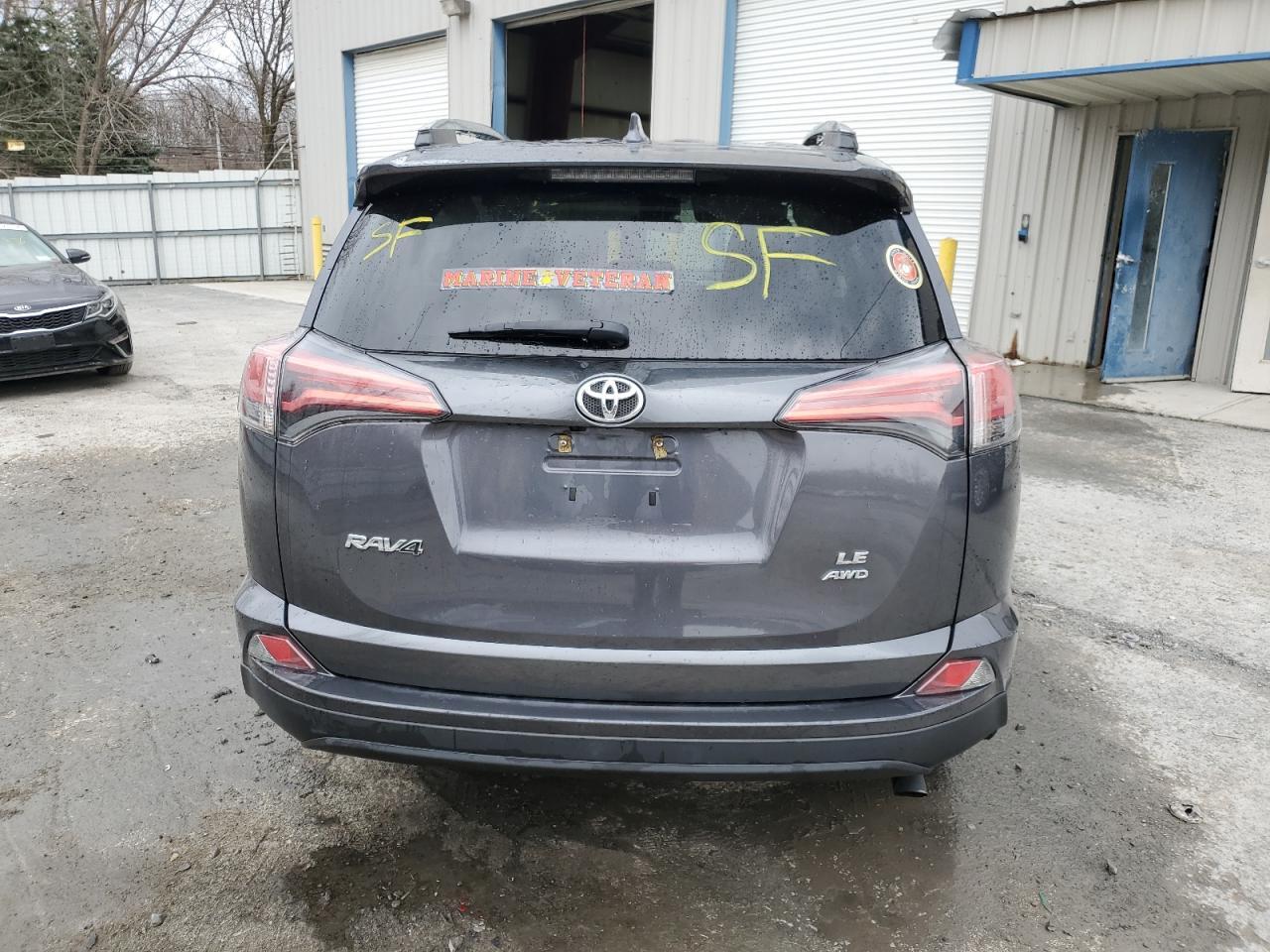 2018 TOYOTA RAV4 LE - Image 6