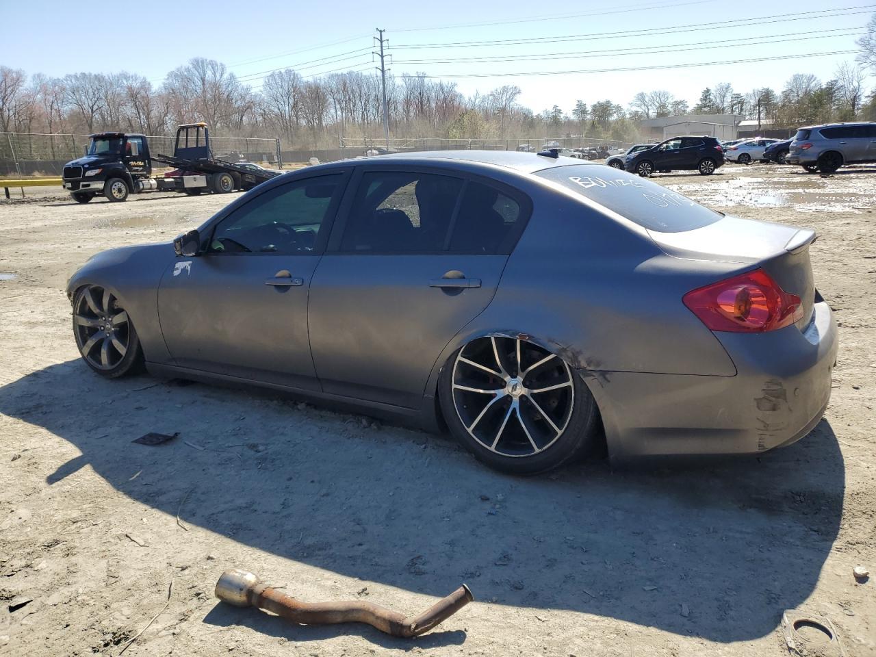 2012 INFINITI G37 - Image 2