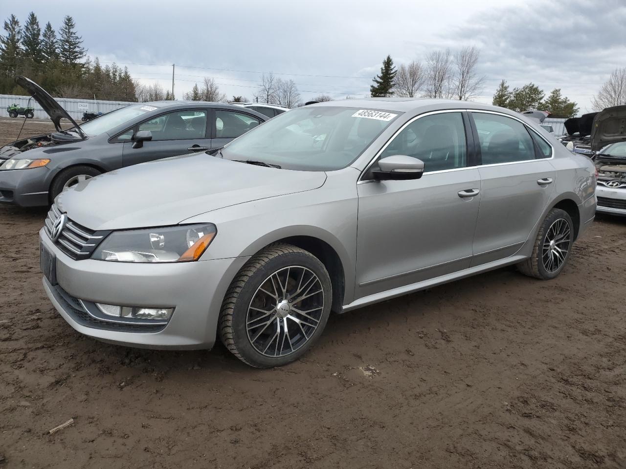 2013 VOLKSWAGEN PASSAT SE