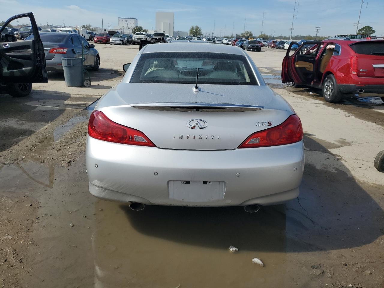 2012 INFINITI G37 BASE - Image 6