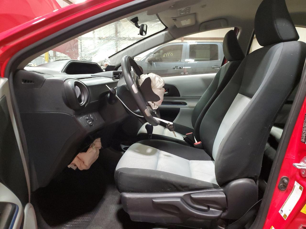 2013 TOYOTA PRIUS C - Image 7