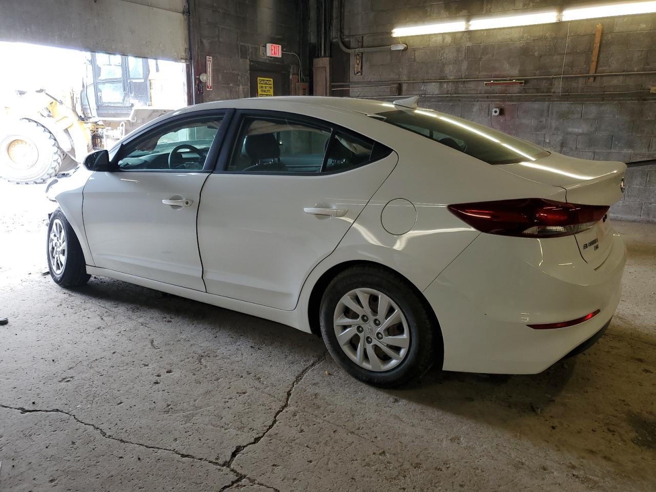 2018 HYUNDAI ELANTRA SE - Фото 2