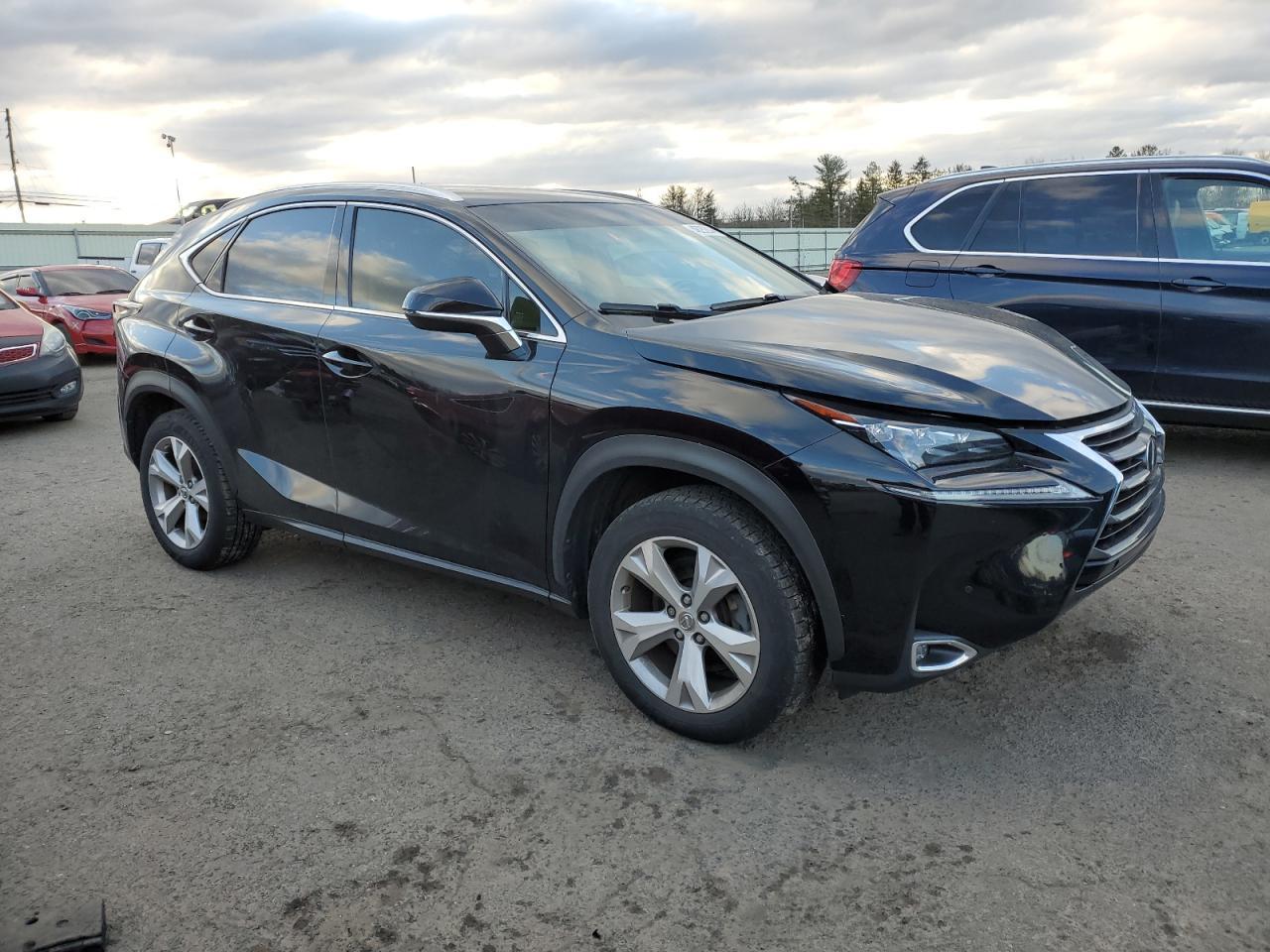 2017 LEXUS NX 200T BA - Фото 4