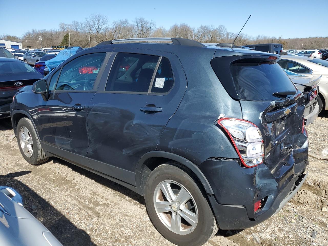 2021 CHEVROLET TRAX 1LT - Image 2