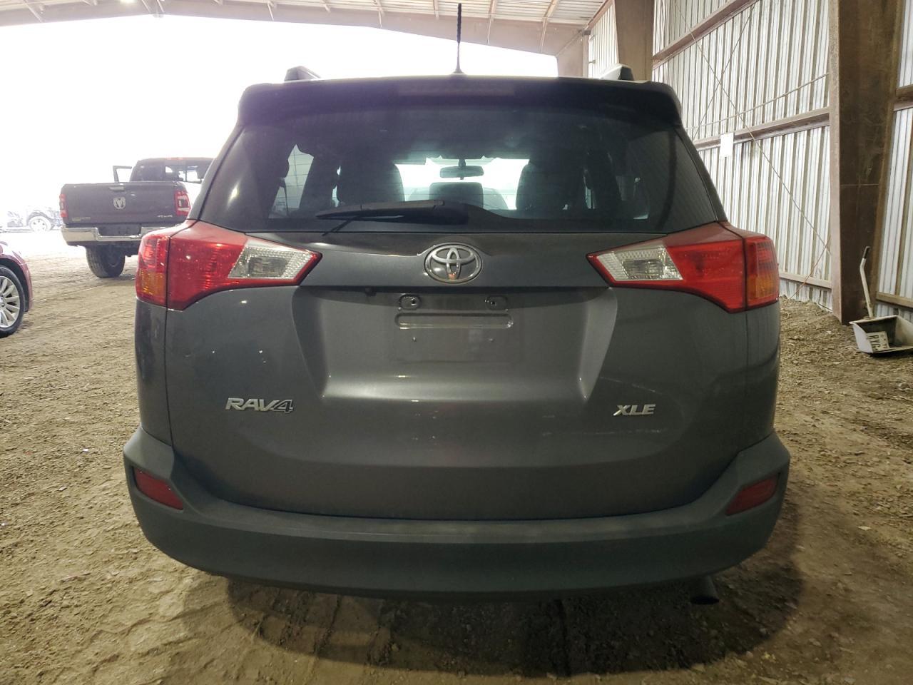 2015 TOYOTA RAV4 XLE - Image 6