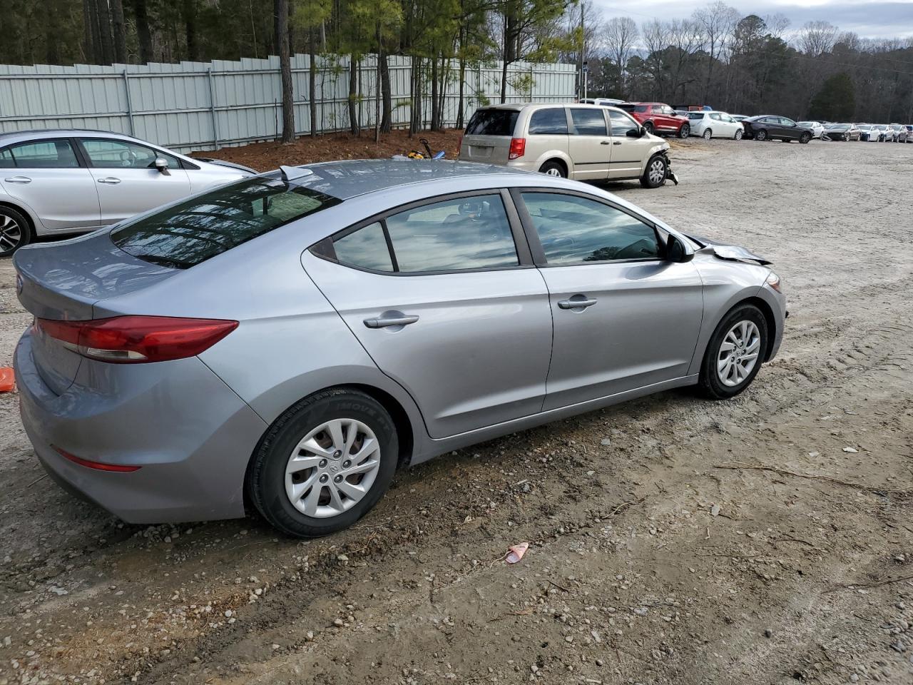 2017 HYUNDAI ELANTRA SE - Фото 3