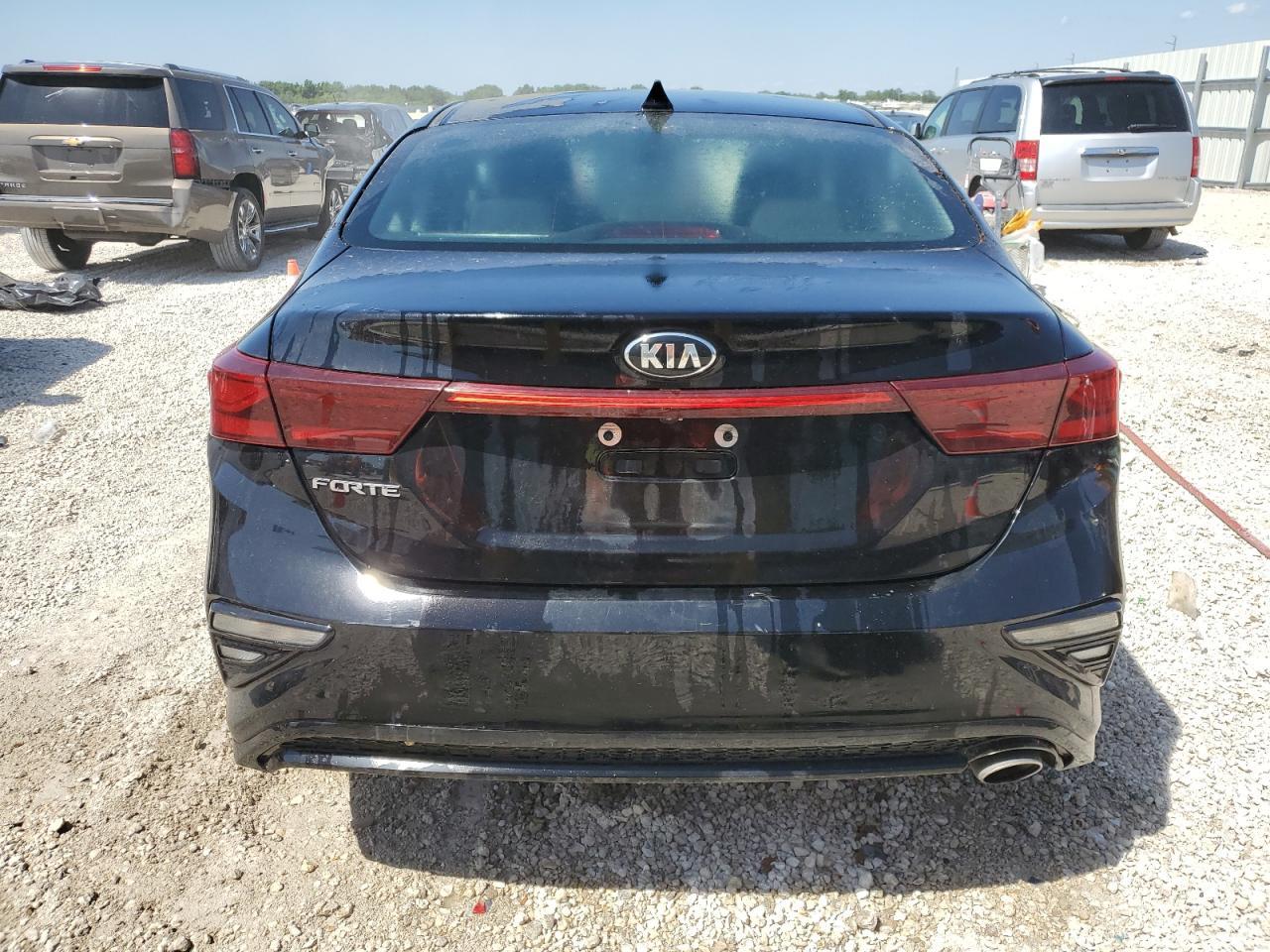 2021 KIA FORTE FE - Image 6