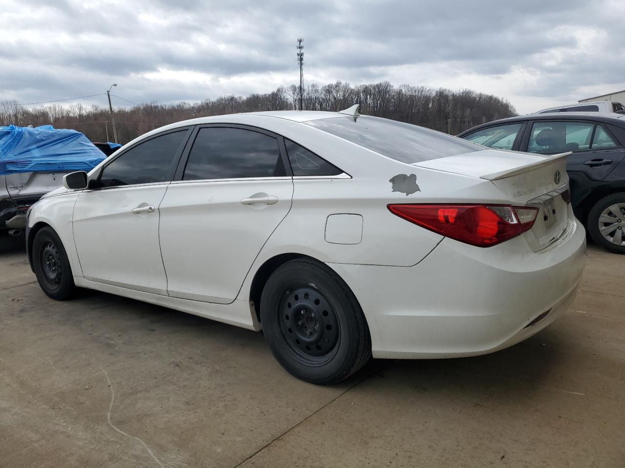 2011 HYUNDAI SONATA GLS - Image 2