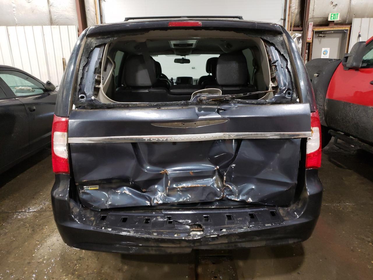 2014 CHRYSLER TOWN & COU - Фото 6