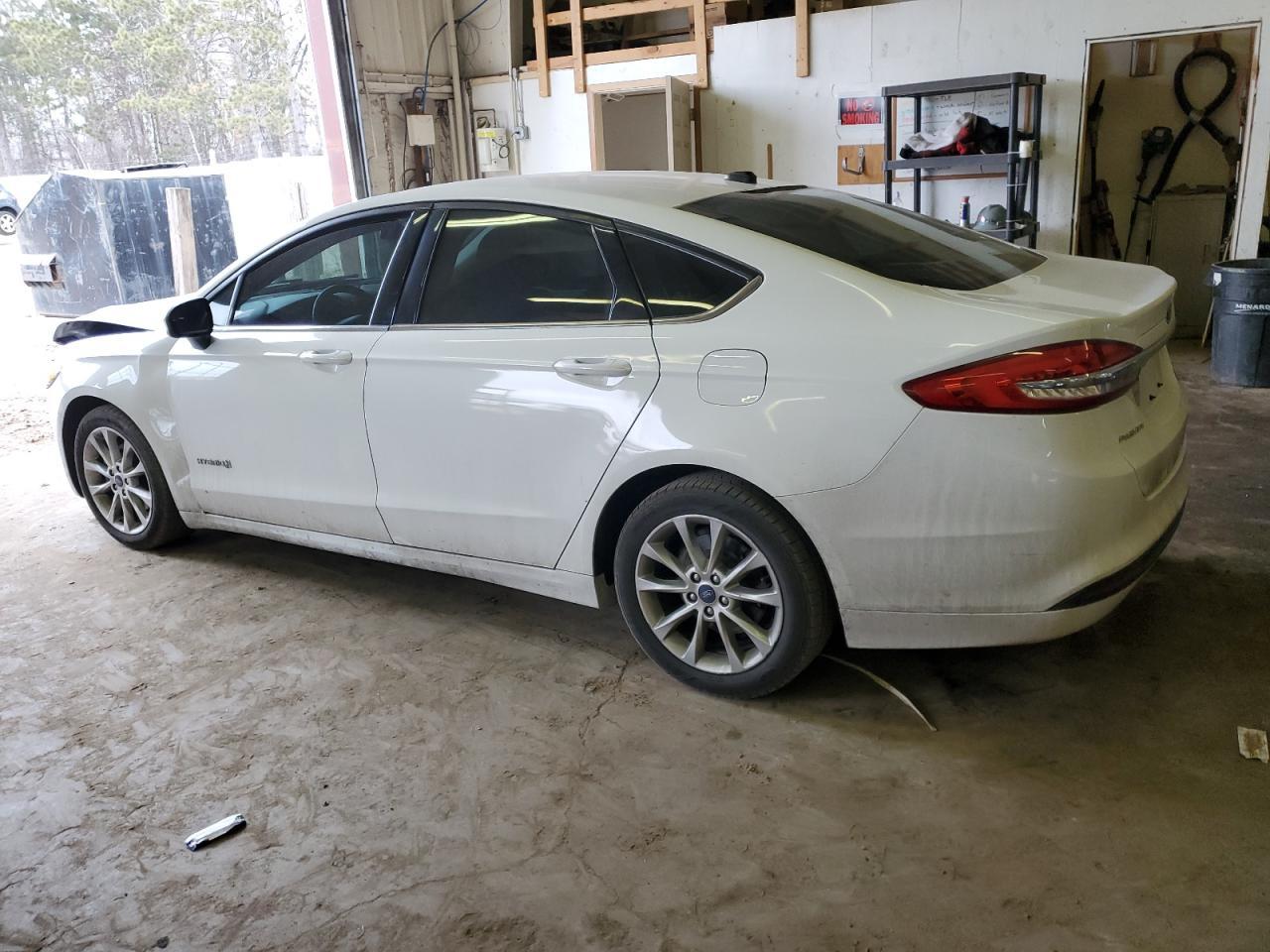2017 FORD FUSION SE - Image 2