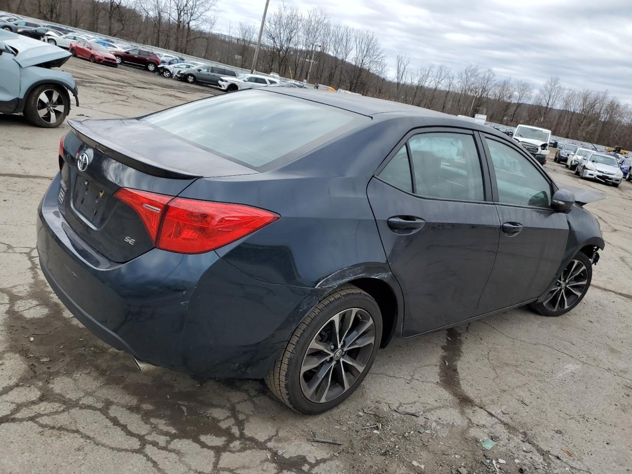 2018 TOYOTA COROLLA L - Image 3